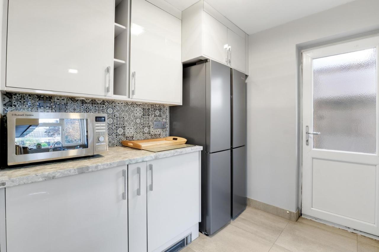 Staiforce 2 Bedroom House With Parking Maidenhead Exteriér fotografie