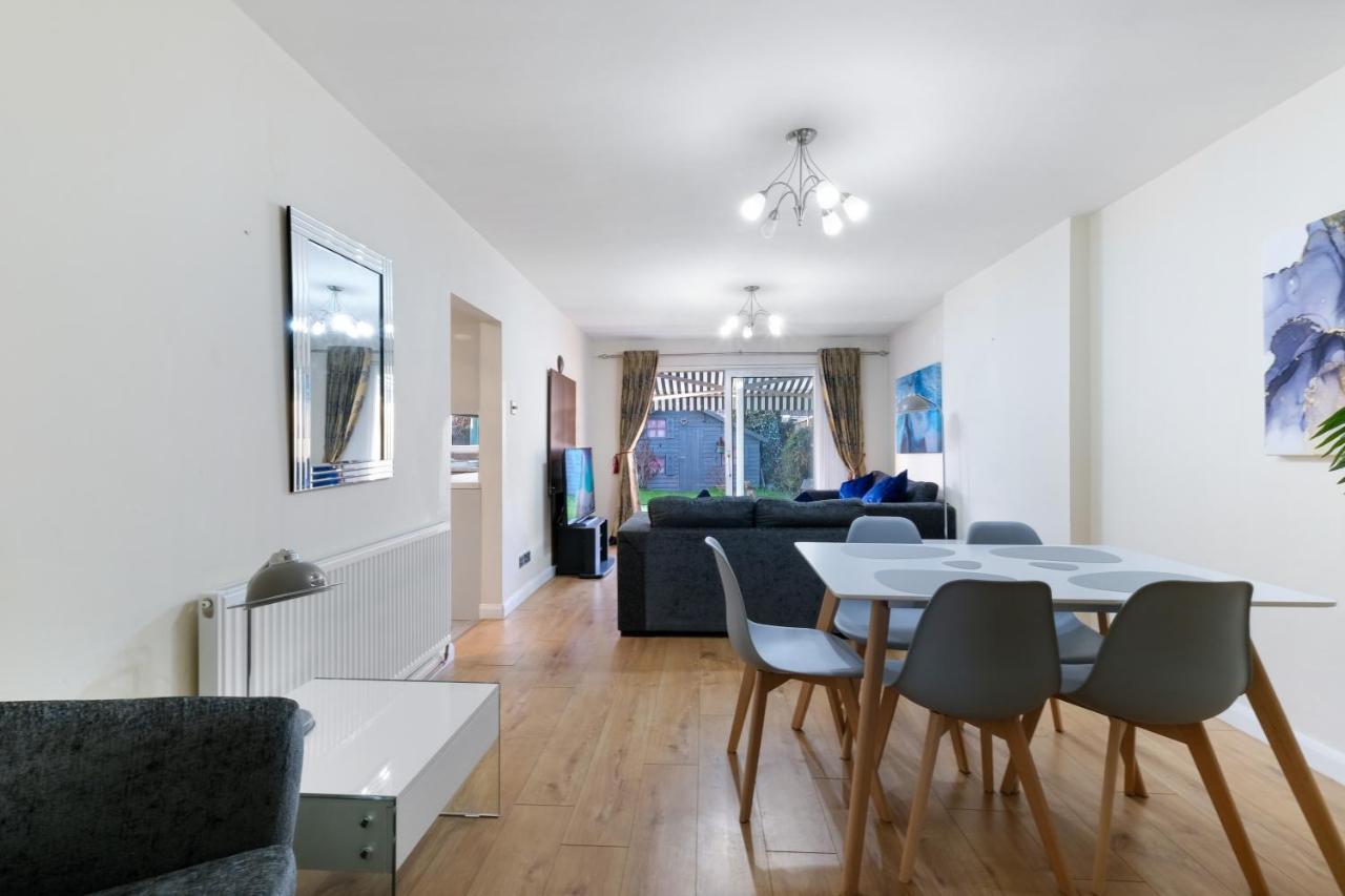 Staiforce 2 Bedroom House With Parking Maidenhead Exteriér fotografie